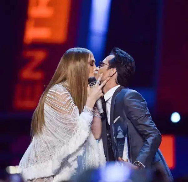 Jennifer Lopez & Ex-Husband Marc Anthony Kiss After Performing Surprise Duet At Latin Grammy Awards